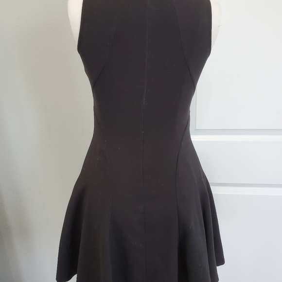 Princess line little black dress - Picture 3 of 4